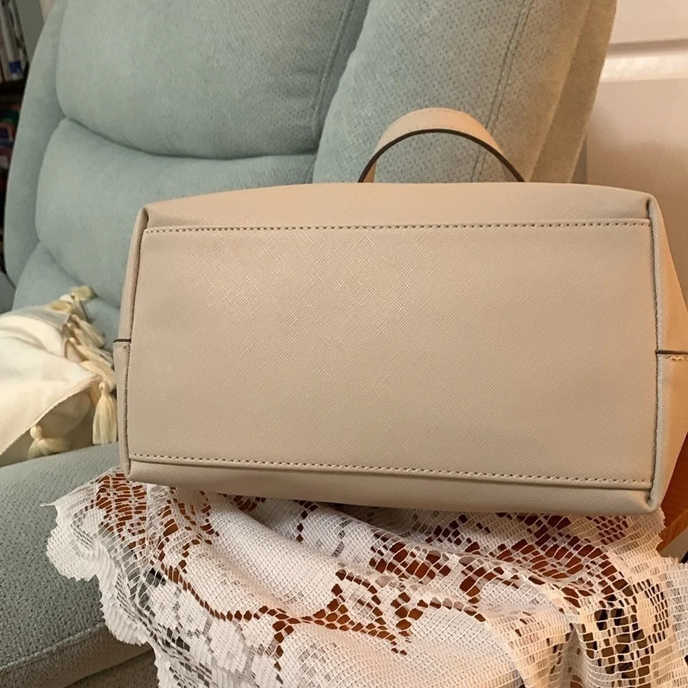 Anne Klein satchel with Crossbody strap